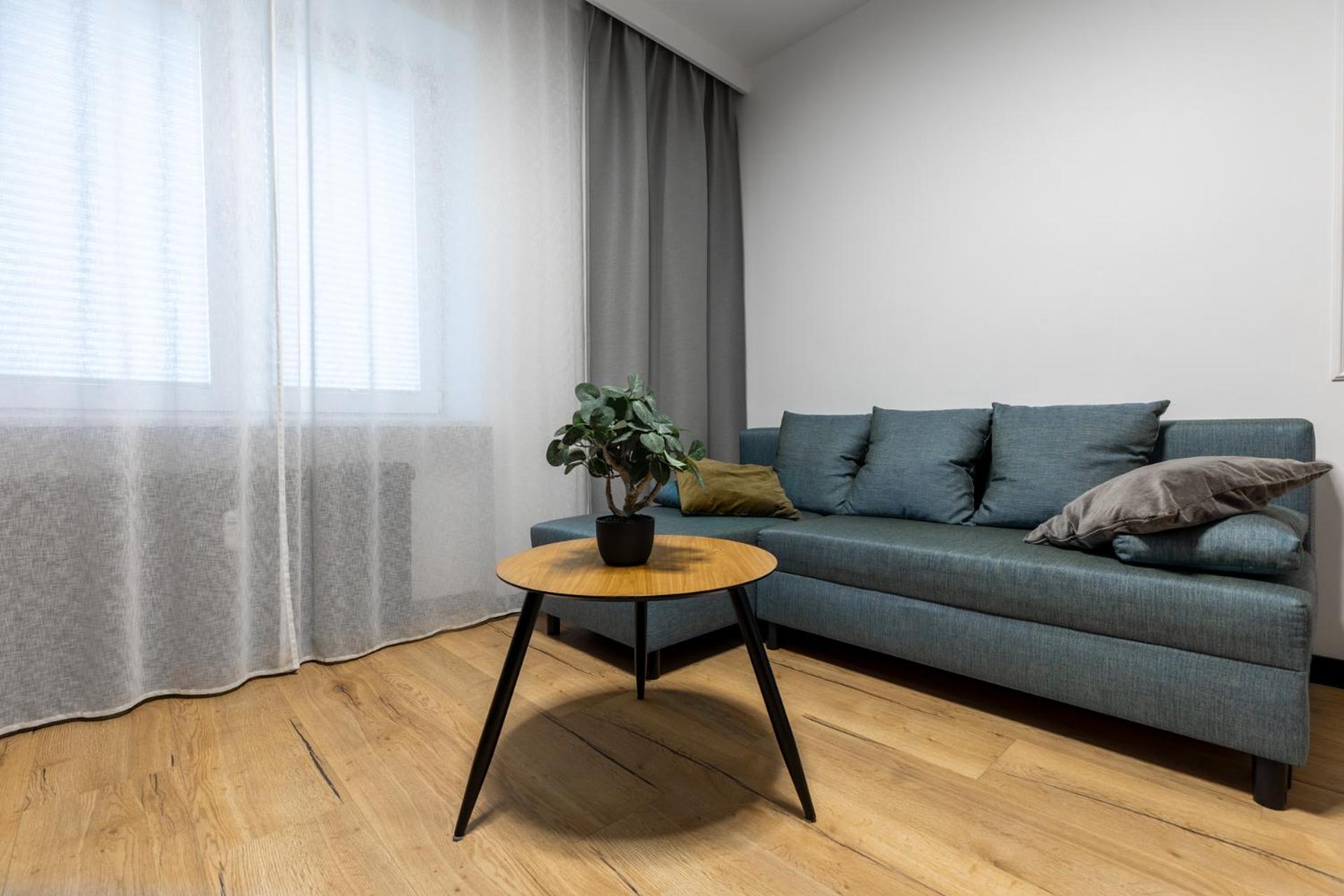 Apartamenty Premium, Faktura Vat, Zrodlowa Centrum Parter Ground Floor Parking Super Lokalizacja Two Bedrooms Kitchen 50 M2 キェルツェ エクステリア 写真