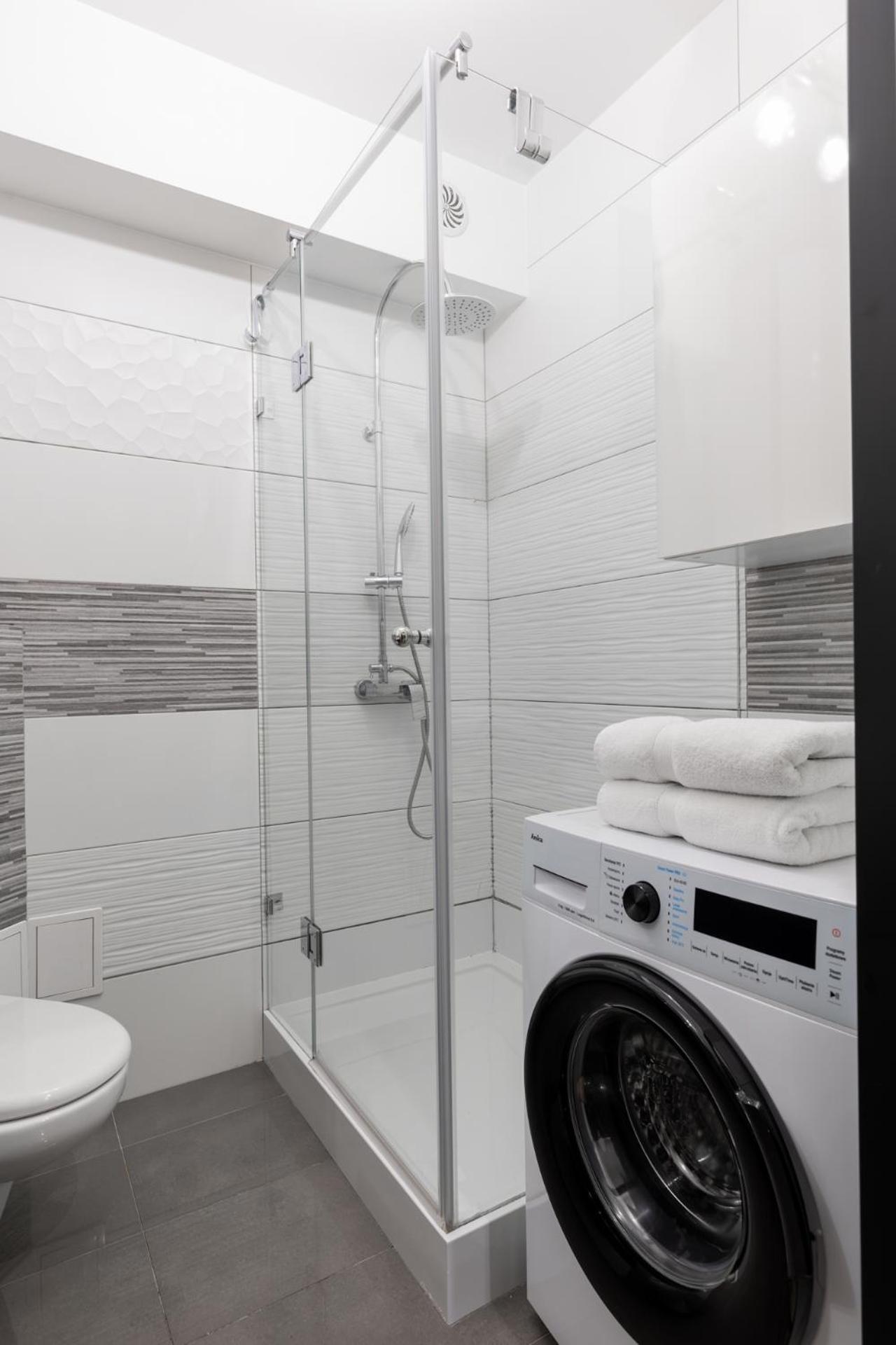 Apartamenty Premium, Faktura Vat, Zrodlowa Centrum Parter Ground Floor Parking Super Lokalizacja Two Bedrooms Kitchen 50 M2 キェルツェ エクステリア 写真