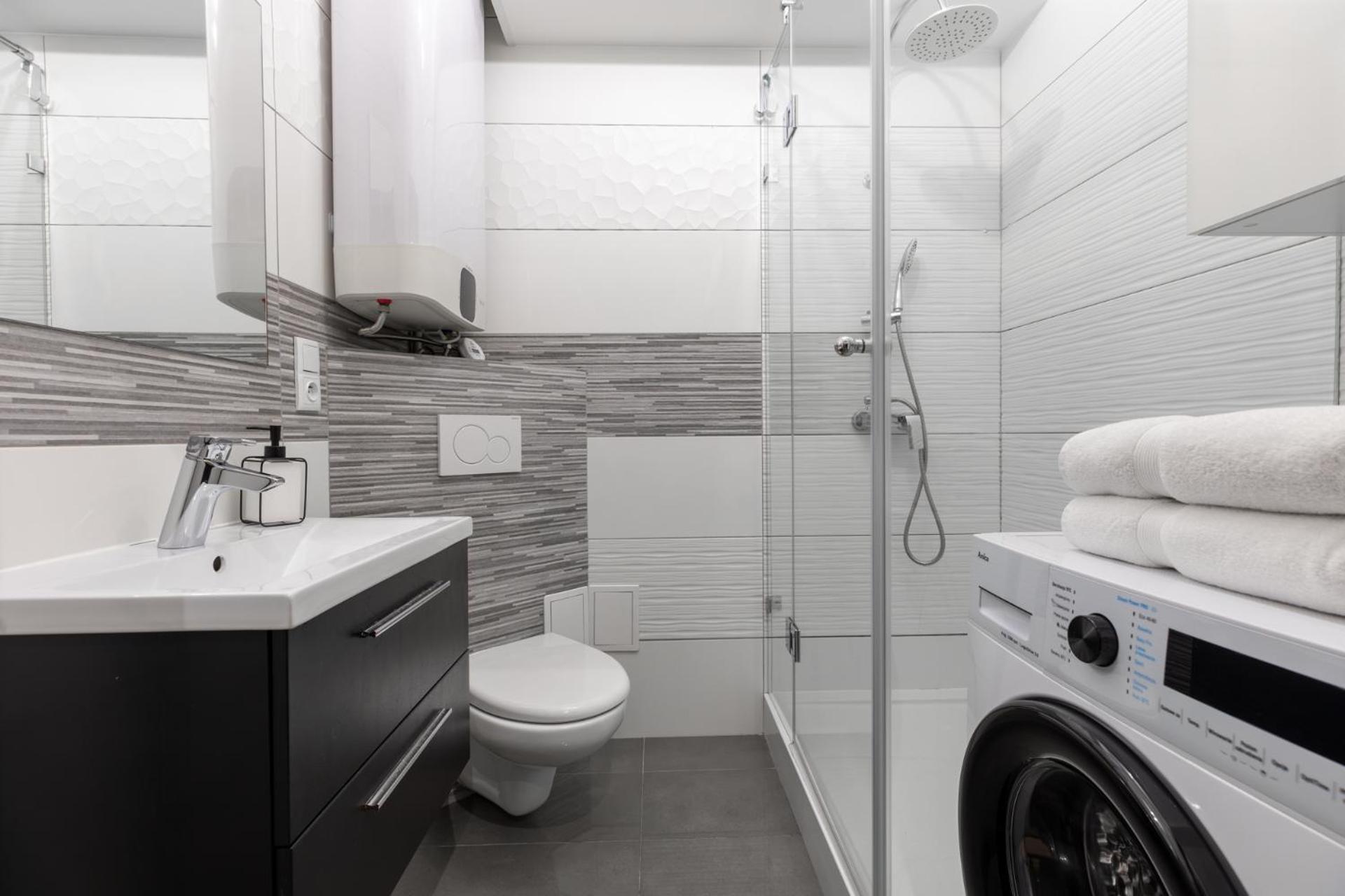 Apartamenty Premium, Faktura Vat, Zrodlowa Centrum Parter Ground Floor Parking Super Lokalizacja Two Bedrooms Kitchen 50 M2 キェルツェ エクステリア 写真