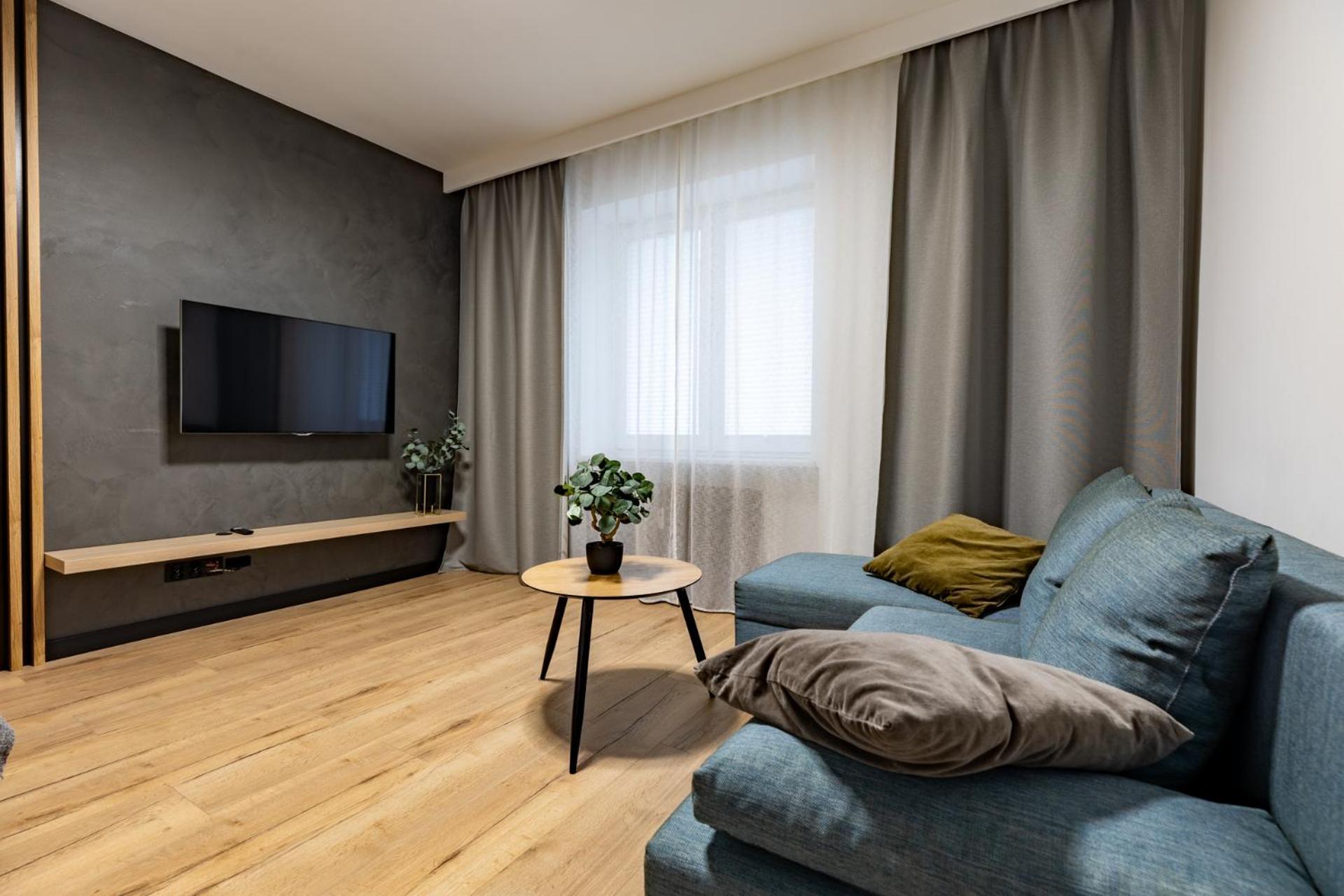 Apartamenty Premium, Faktura Vat, Zrodlowa Centrum Parter Ground Floor Parking Super Lokalizacja Two Bedrooms Kitchen 50 M2 キェルツェ エクステリア 写真
